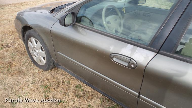 image for item DA2112 2002 Ford Taurus