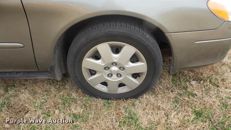 image for item DA2112 2002 Ford Taurus