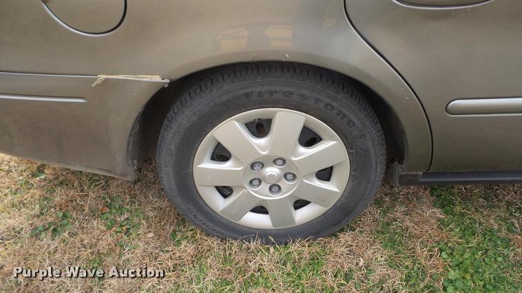 image for item DA2112 2002 Ford Taurus