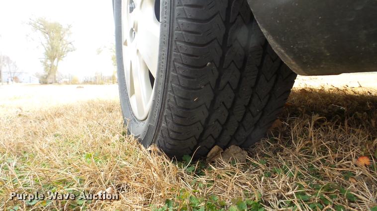 image for item DA2112 2002 Ford Taurus