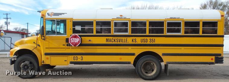 image for item DA2114 2004 International CE school bus