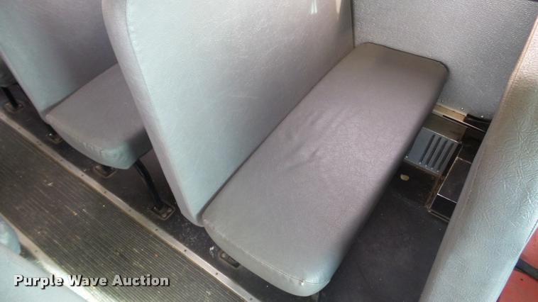 image for item DA2114 2004 International CE school bus