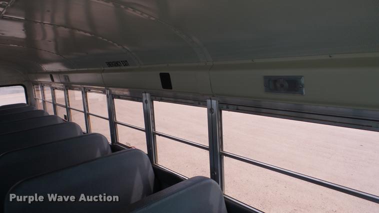 image for item DA2114 2004 International CE school bus