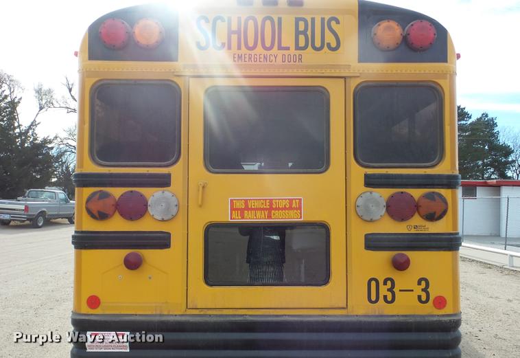 image for item DA2114 2004 International CE school bus