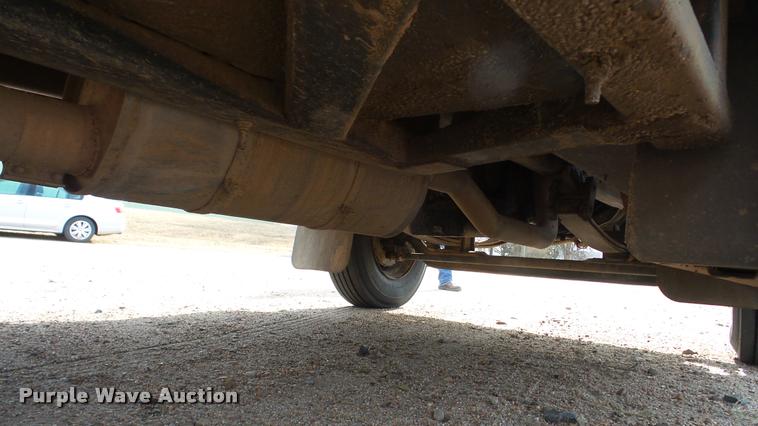 image for item DA2114 2004 International CE school bus