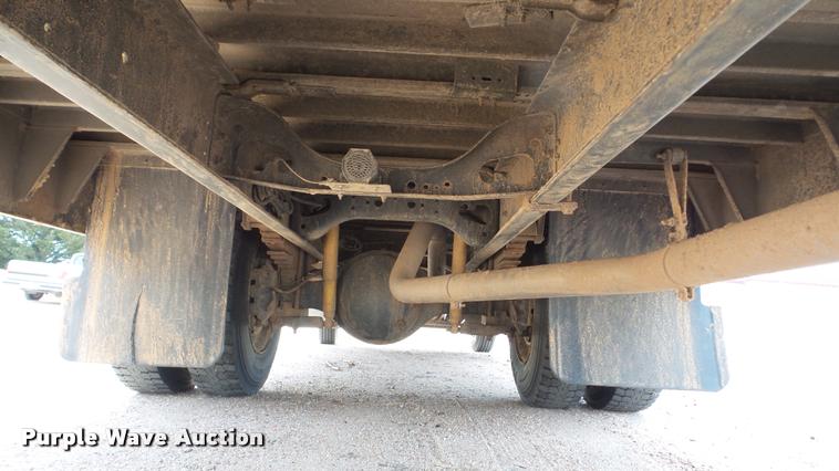 image for item DA2114 2004 International CE school bus