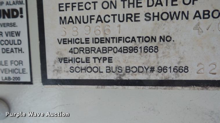 image for item DA2114 2004 International CE school bus