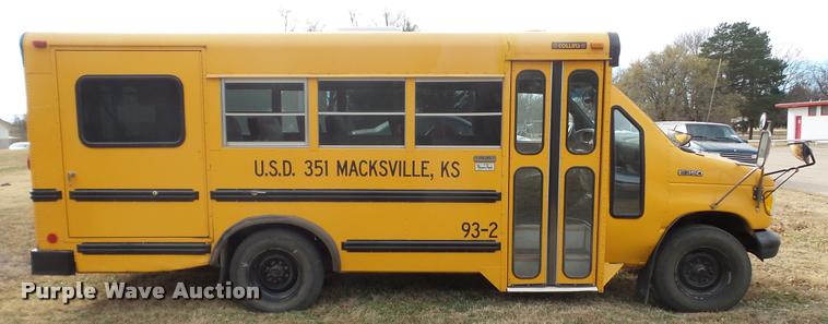 image for item DA2115 1993 Ford Econoline E350 school bus