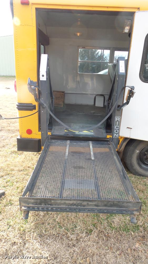 image for item DA2115 1993 Ford Econoline E350 school bus