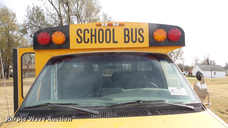 image for item DA2115 1993 Ford Econoline E350 school bus