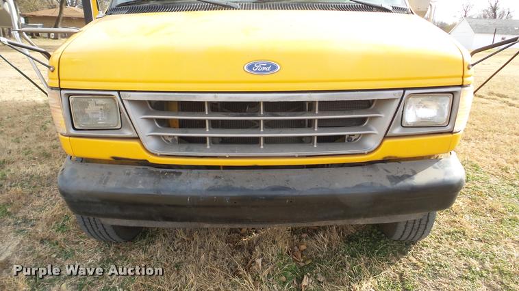 image for item DA2115 1993 Ford Econoline E350 school bus