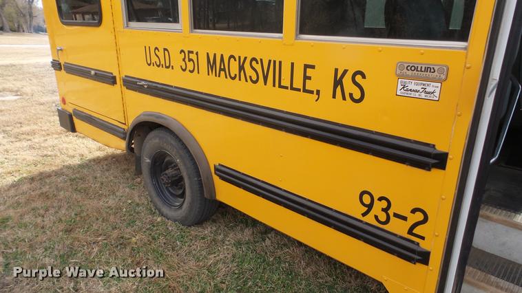 image for item DA2115 1993 Ford Econoline E350 school bus