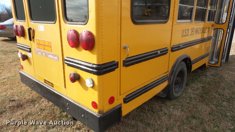 image for item DA2115 1993 Ford Econoline E350 school bus