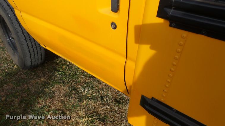 image for item DA2115 1993 Ford Econoline E350 school bus