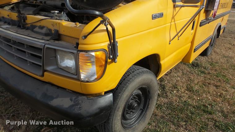 image for item DA2115 1993 Ford Econoline E350 school bus