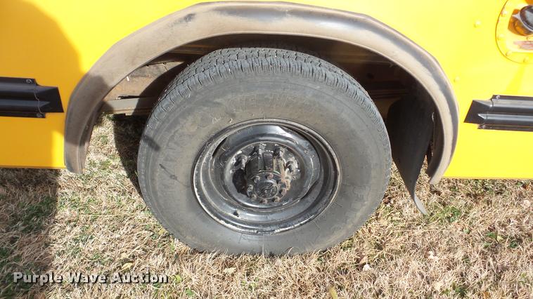 image for item DA2115 1993 Ford Econoline E350 school bus