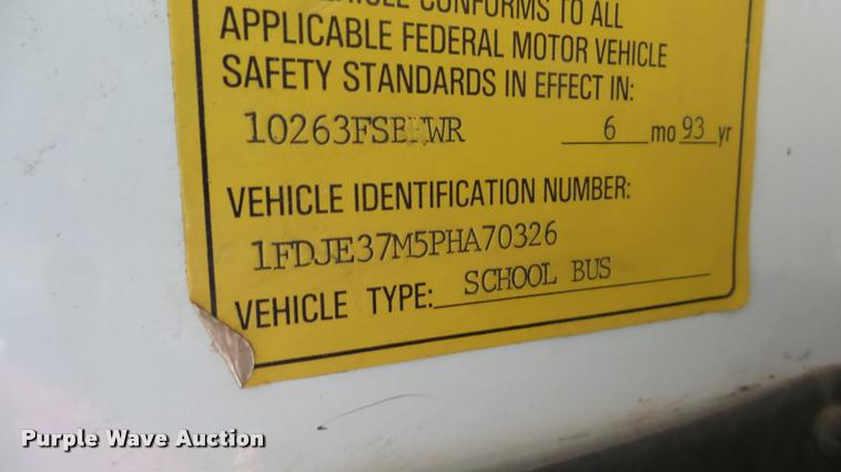 image for item DA2115 1993 Ford Econoline E350 school bus