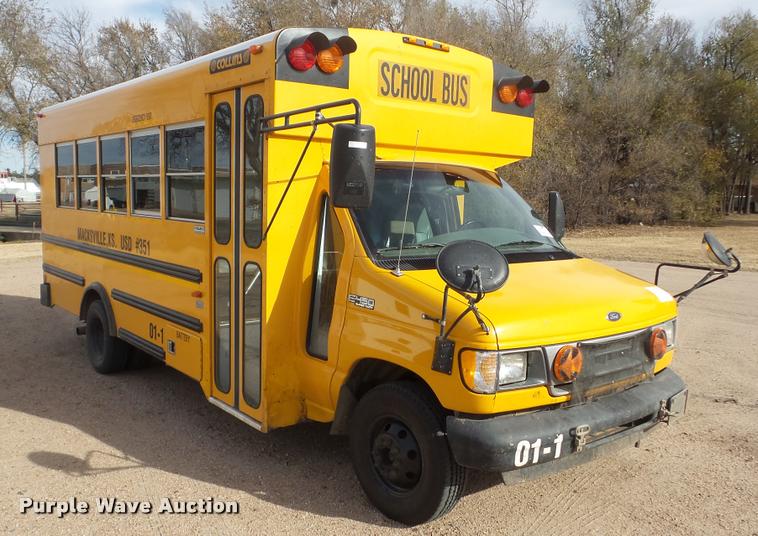 image for item DA2116 2001 Ford Econoline E450 school bus