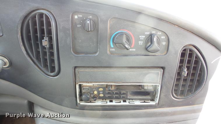 image for item DA2116 2001 Ford Econoline E450 school bus