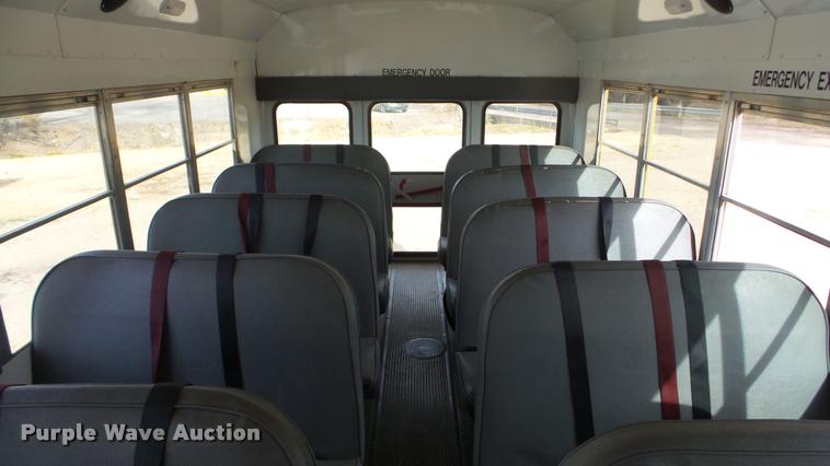 image for item DA2116 2001 Ford Econoline E450 school bus