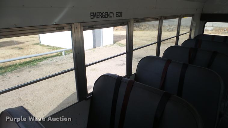 image for item DA2116 2001 Ford Econoline E450 school bus