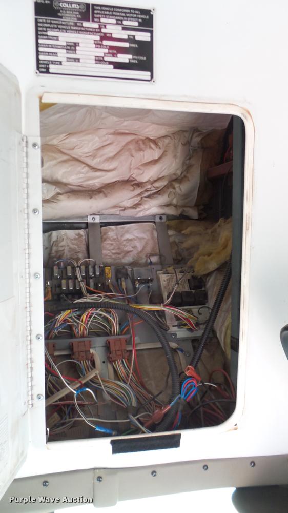 image for item DA2116 2001 Ford Econoline E450 school bus