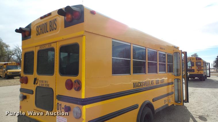 image for item DA2116 2001 Ford Econoline E450 school bus