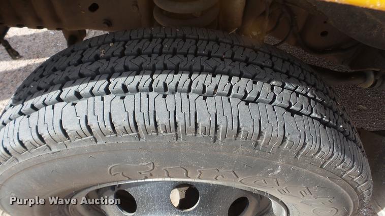 image for item DA2116 2001 Ford Econoline E450 school bus