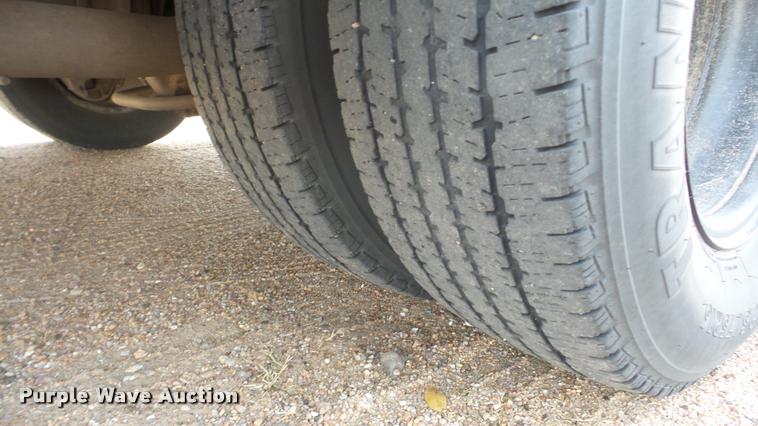 image for item DA2116 2001 Ford Econoline E450 school bus