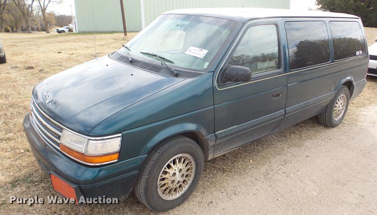 image for item DA2118 1994 Plymouth Grand Voyager van