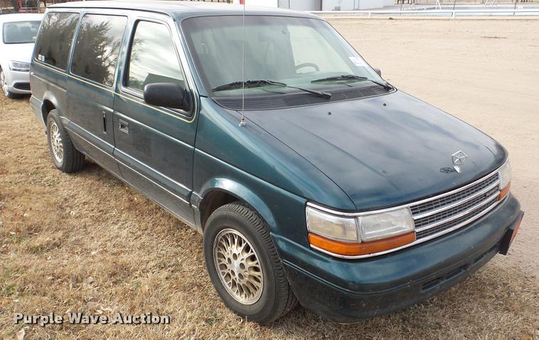 image for item DA2118 1994 Plymouth Grand Voyager van