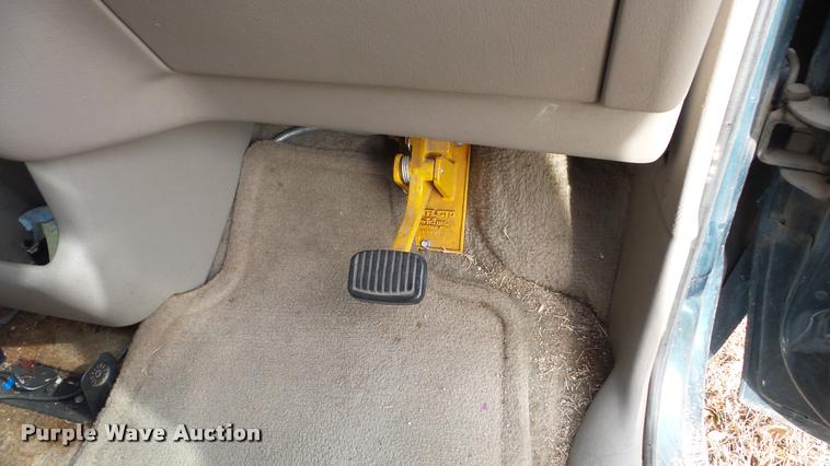 image for item DA2118 1994 Plymouth Grand Voyager van