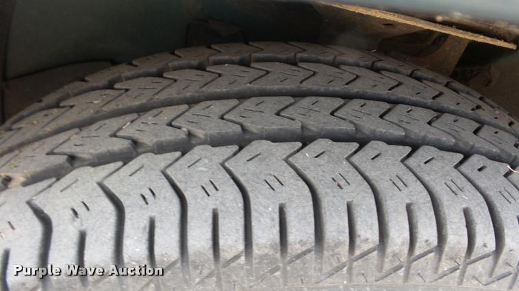 image for item DA2118 1994 Plymouth Grand Voyager van