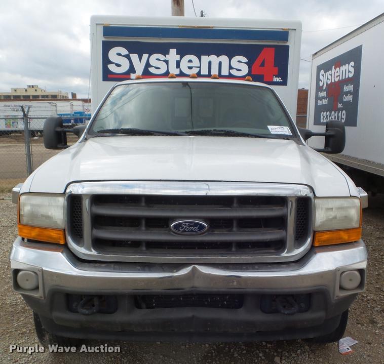 image for item DA5099 2004 Ford F450 Super Duty ambulance