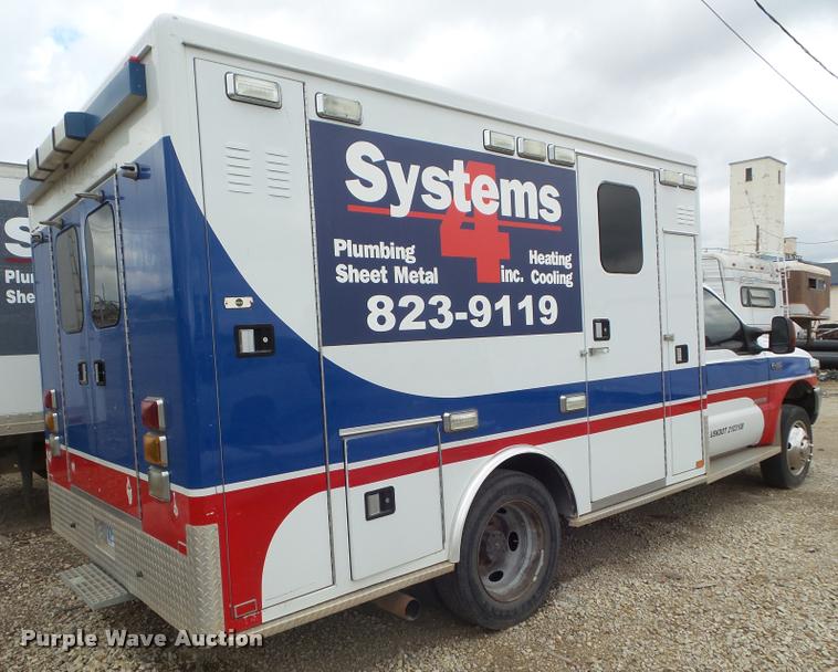 image for item DA5099 2004 Ford F450 Super Duty ambulance
