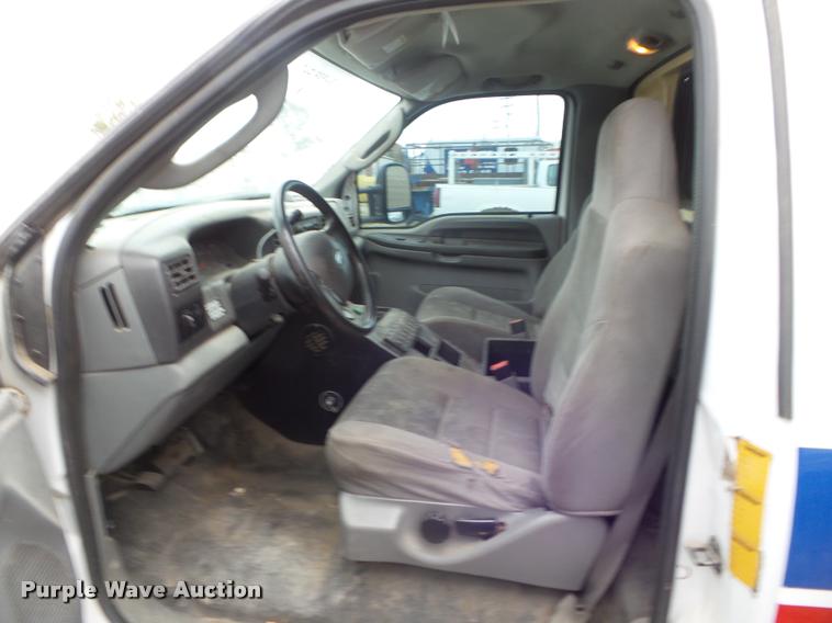 image for item DA5099 2004 Ford F450 Super Duty ambulance