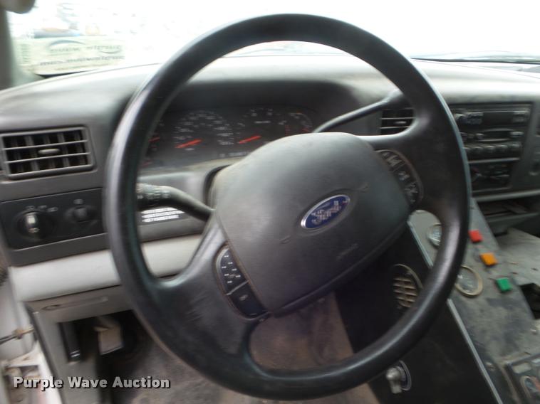 image for item DA5099 2004 Ford F450 Super Duty ambulance