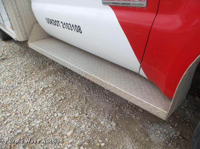 image for item DA5099 2004 Ford F450 Super Duty ambulance