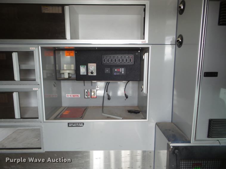 image for item DA5099 2004 Ford F450 Super Duty ambulance