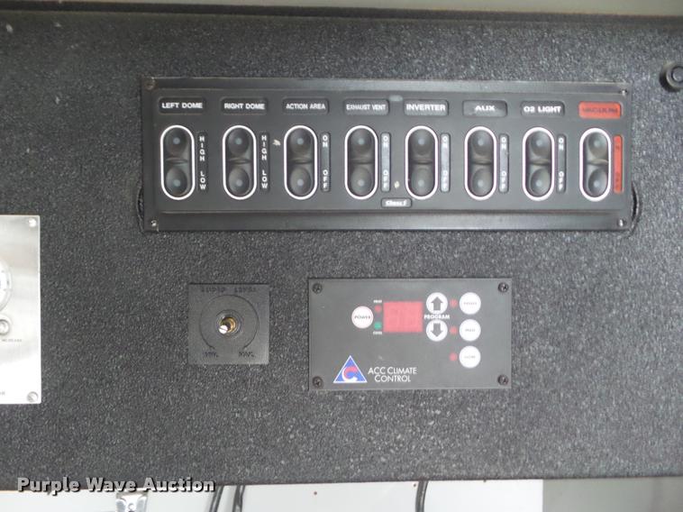 image for item DA5099 2004 Ford F450 Super Duty ambulance