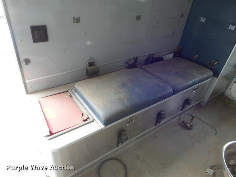 image for item DA5099 2004 Ford F450 Super Duty ambulance