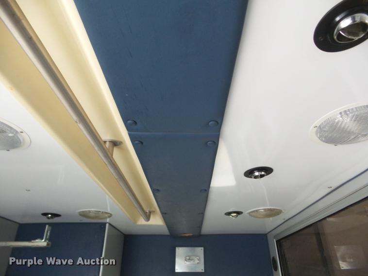 image for item DA5099 2004 Ford F450 Super Duty ambulance