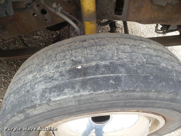 image for item DA5099 2004 Ford F450 Super Duty ambulance