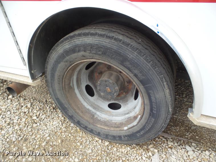 image for item DA5099 2004 Ford F450 Super Duty ambulance