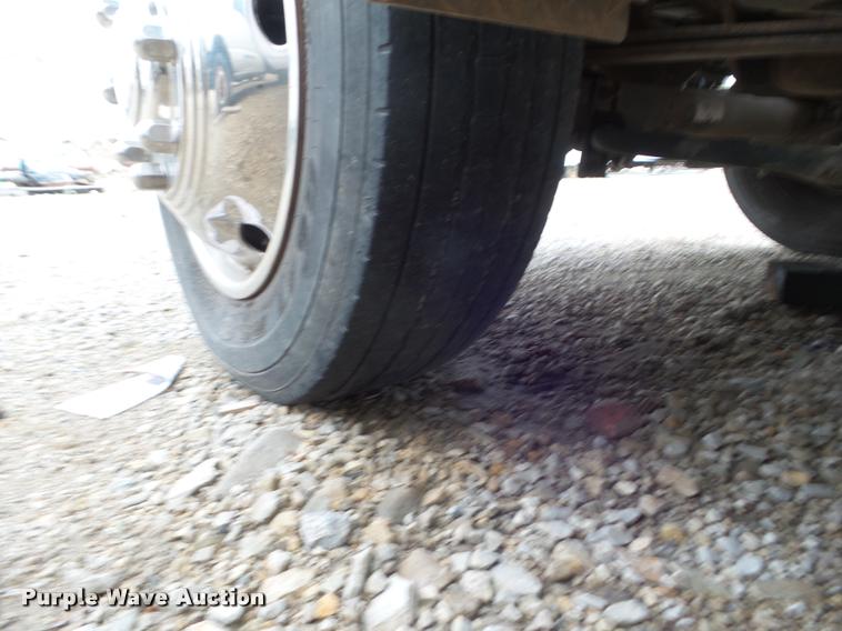 image for item DA5099 2004 Ford F450 Super Duty ambulance