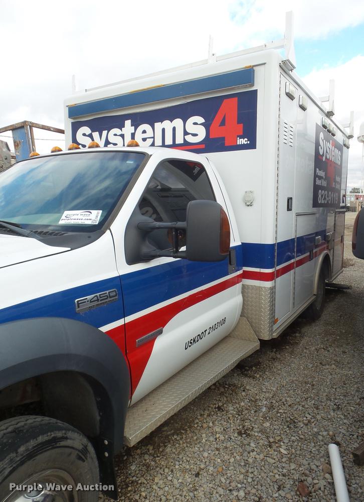 image for item DA5101 2006 Ford F450 Super Duty ambulance