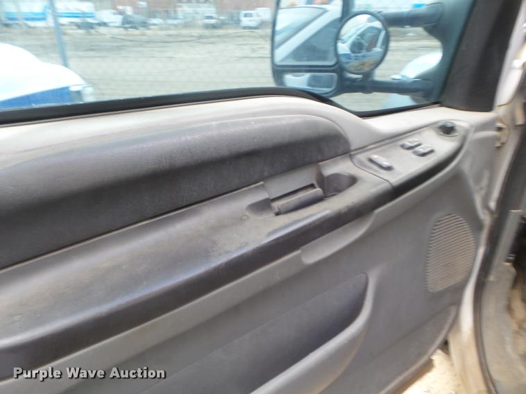 image for item DA5101 2006 Ford F450 Super Duty ambulance