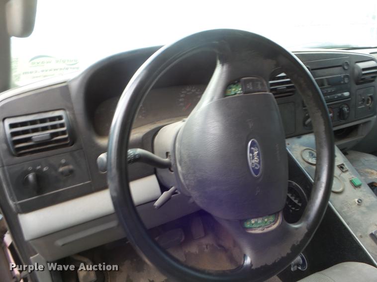 image for item DA5101 2006 Ford F450 Super Duty ambulance