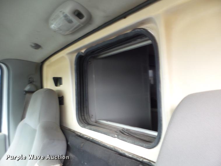 image for item DA5101 2006 Ford F450 Super Duty ambulance