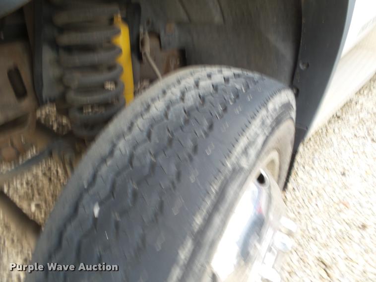 image for item DA5101 2006 Ford F450 Super Duty ambulance